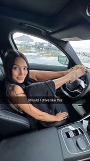 Scarlet Vas feet photo thumbnail