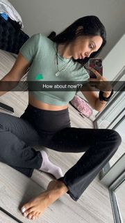 Scarlet Vas feet photo thumbnail