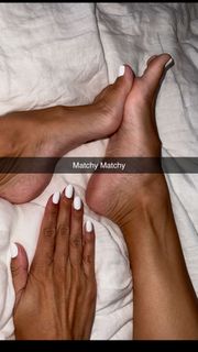 Scarlet Vas feet photo thumbnail