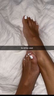 Scarlet Vas feet photo thumbnail