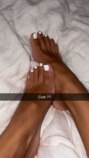 Scarlet Vas feet photo thumbnail