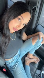 Scarlet Vas feet photo thumbnail