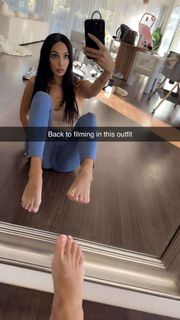 Scarlet Vas feet photo thumbnail