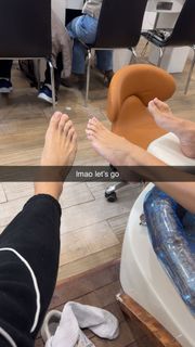 Scarlet Vas feet photo thumbnail
