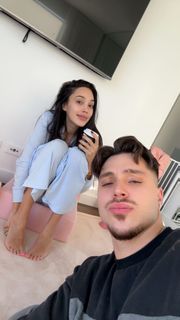 Scarlet Vas feet photo thumbnail