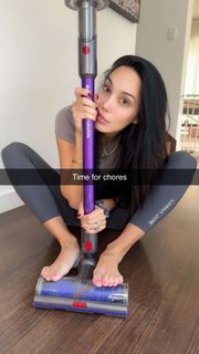 Scarlet Vas feet photo thumbnail