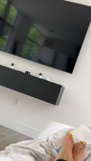 Scarlet Vas feet photo thumbnail