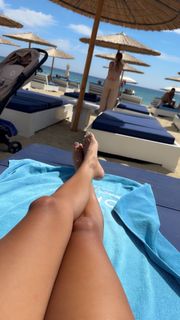 Scarlet Vas feet photo thumbnail