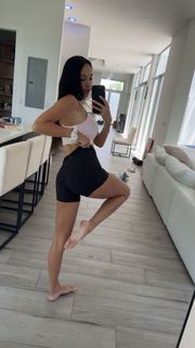 Scarlet Vas feet photo thumbnail