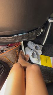 Scarlet Vas feet photo thumbnail