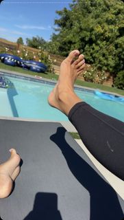 Scarlet Vas feet photo 15