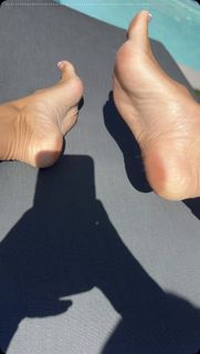 Scarlet Vas feet photo 13