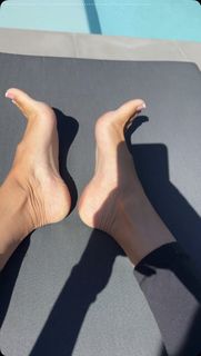 Scarlet Vas feet photo 9