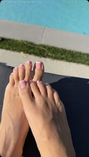 Scarlet Vas feet photo 1