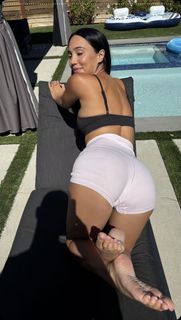 Scarlet Vas feet photo 4