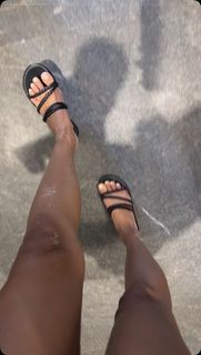 Scarlet Vas feet photo 6