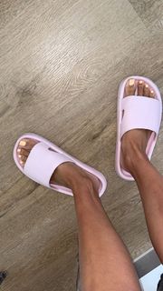 Scarlet Vas feet photo 7