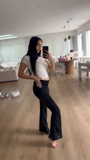 Scarlet Vas feet photo 10