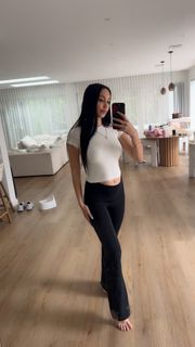 Scarlet Vas feet photo 6
