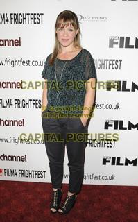 Scarlett Alice Johnson feet photo 5
