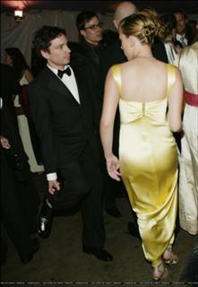 Scarlett Johansson feet photo thumbnail