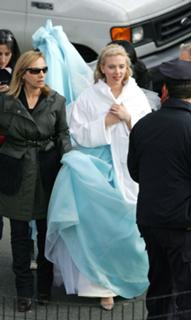 Scarlett Johansson feet photo thumbnail