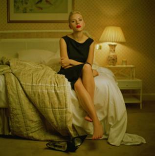 Scarlett Johansson feet photo thumbnail