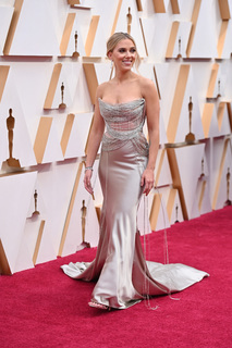 Scarlett Johansson feet photo thumbnail
