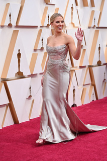 Scarlett Johansson feet photo thumbnail