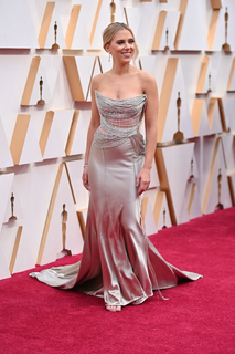 Scarlett Johansson feet photo thumbnail