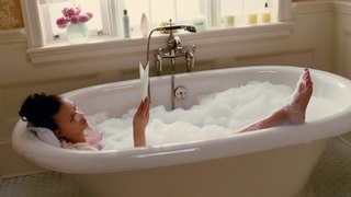 Scarlett Johansson feet photo thumbnail