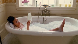 Scarlett Johansson feet photo thumbnail