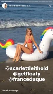 Scarlett Leithold feet photo 2