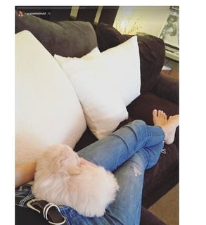 Scarlett Leithold feet photo 11