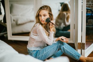Scarlett Leithold feet photo 5