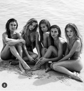 Scarlett Leithold feet photo 20