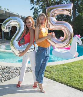 Scarlett Leithold feet photo 16