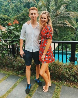 Scarlett Leithold feet photo 6