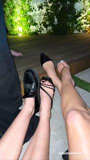Scarlett Leithold feet photo 9