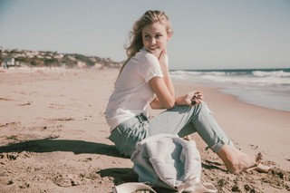 Scarlett Leithold feet photo 19