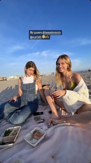 Scarlett Leithold feet photo 10