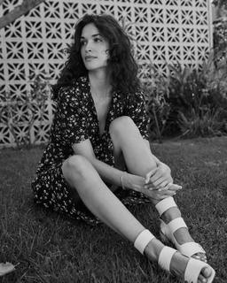 Scarlett Schoeffling feet photo 9