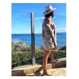 Scottie Thompson feet photo thumbnail