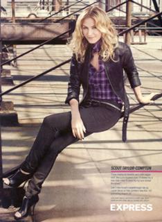 Scout Taylor-Compton feet photo thumbnail