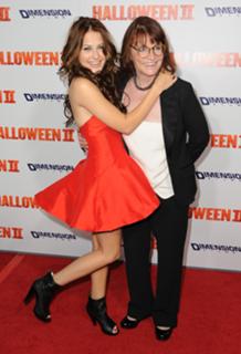 Scout Taylor-Compton feet photo thumbnail