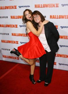 Scout Taylor-Compton feet photo thumbnail