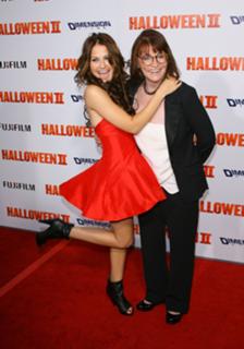 Scout Taylor-Compton feet photo thumbnail