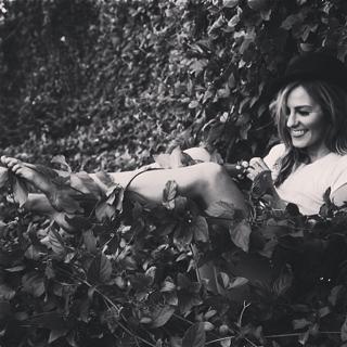 Scout Taylor-Compton feet photo thumbnail