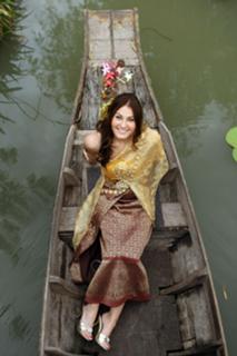 Scout Taylor-Compton feet photo thumbnail