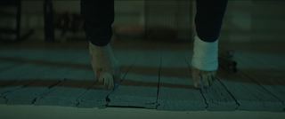 Scout Taylor-Compton feet photo thumbnail